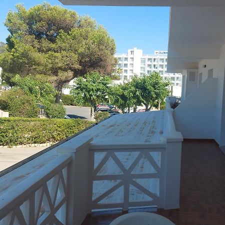 Apartamento En Playa Santo Tomas 1-5 Es Migjorn Gran Bagian luar foto