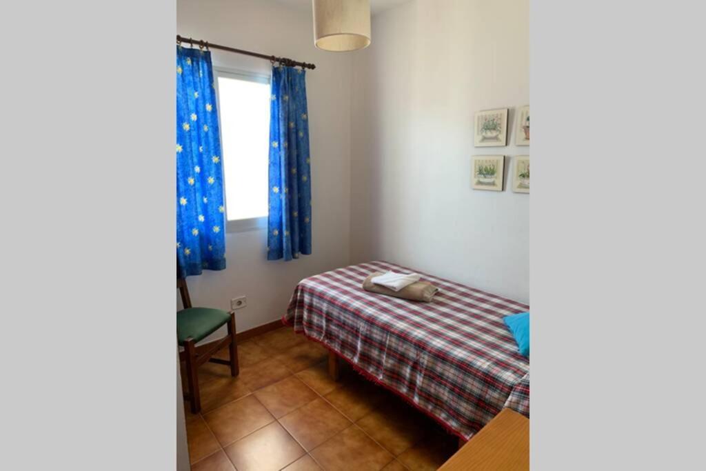 Apartamento En Playa Santo Tomas 1-5 Es Migjorn Gran Bagian luar foto