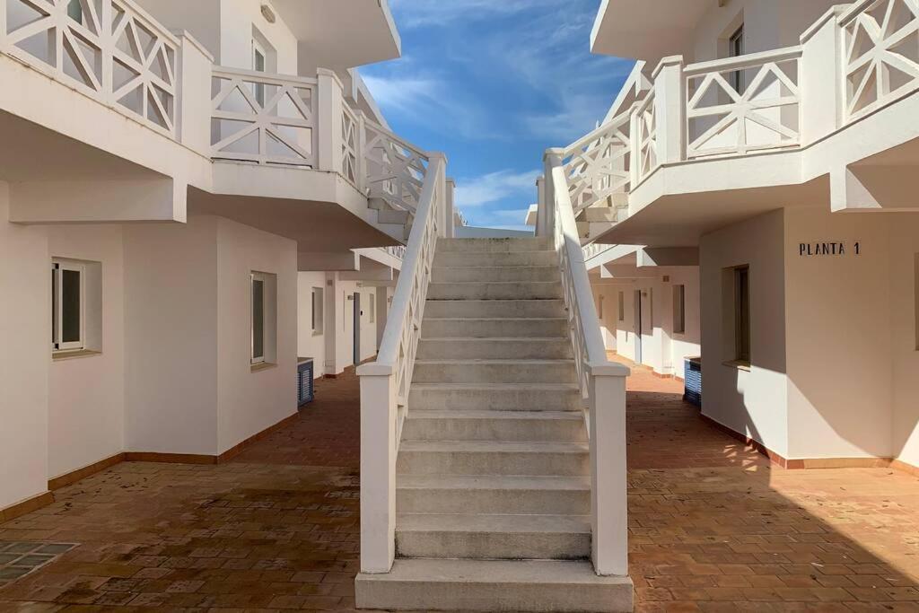 Apartamento En Playa Santo Tomas 1-5 Es Migjorn Gran Bagian luar foto